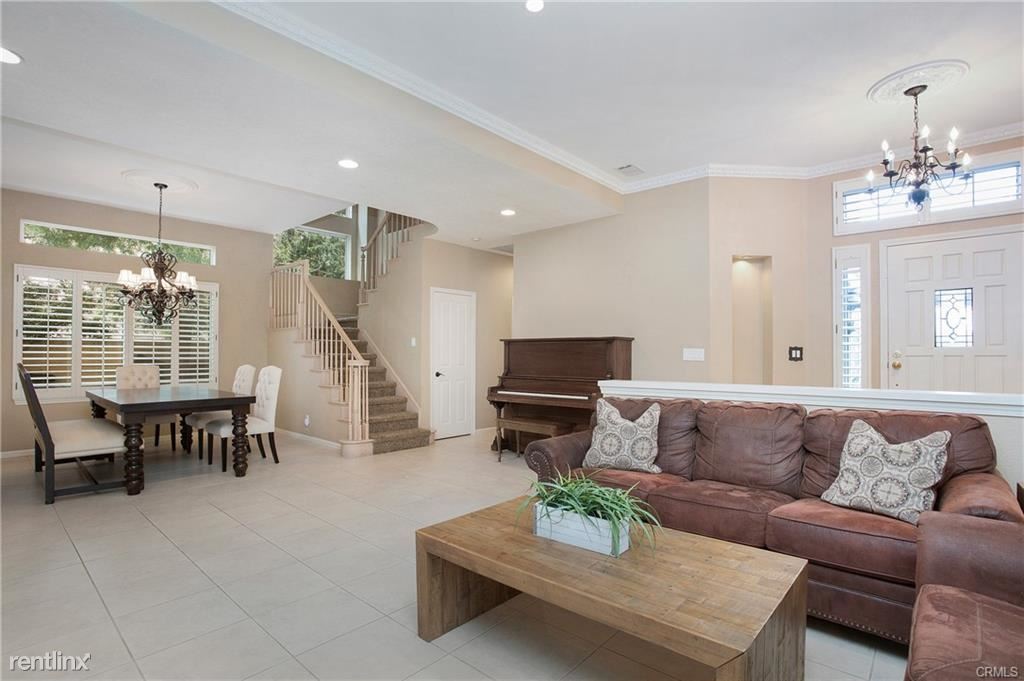 Primary Photo - 7 br, 3 bath House - 1 Villamoura