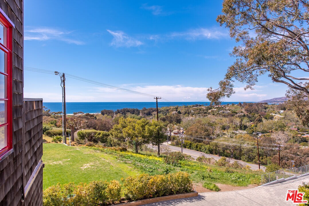 Foto principal - 29235 Heathercliff Rd