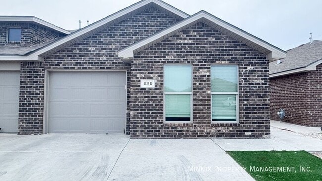 Building Photo - 2123 N Avenue J