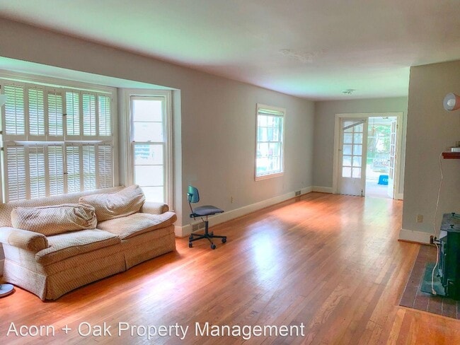 Building Photo - 4 br, 1 bath House - 806 Old Mill Road  Un...
