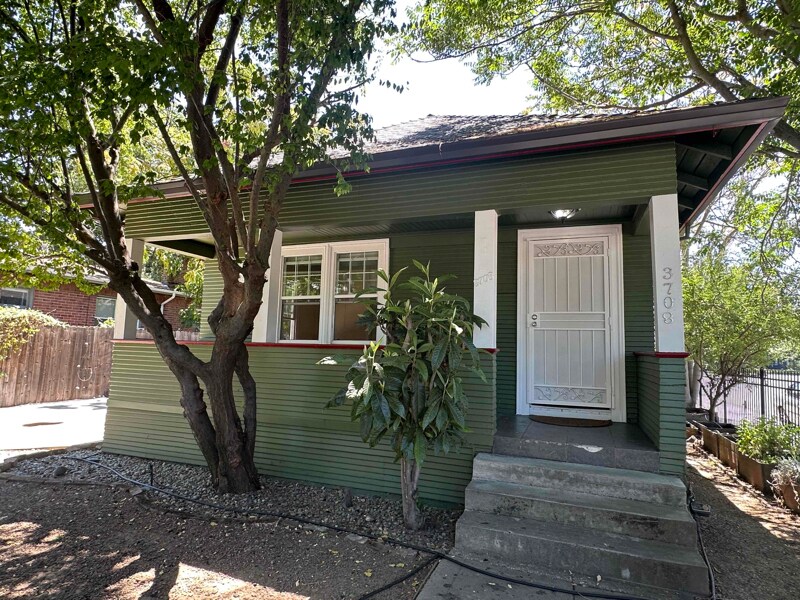Foto principal - 3708 4th Ave