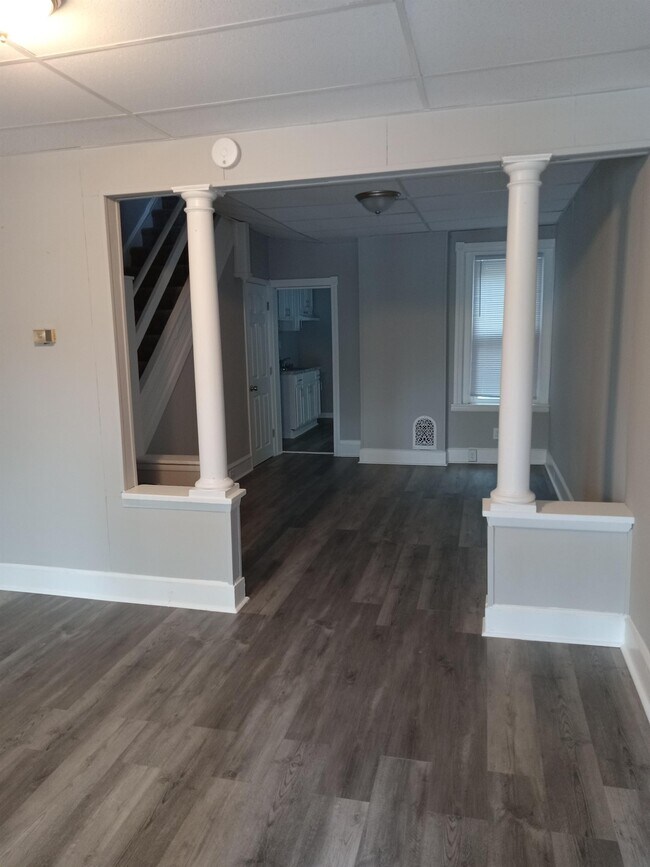 Photo - 211 E 13th St House