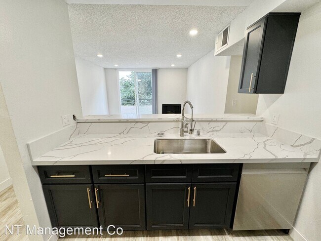 Foto del edificio - 2 br, 1 bath Apartment - 3715 Canfield Ave...