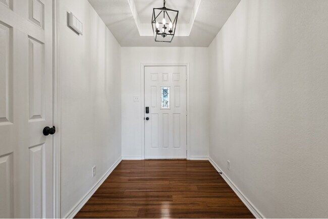 Foto del edificio - 170 N Meadowbrook Dr