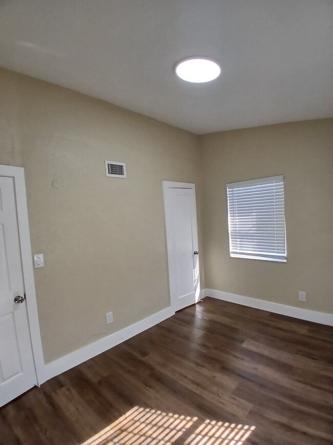 Foto del edificio - 18020 NW 5th Ave