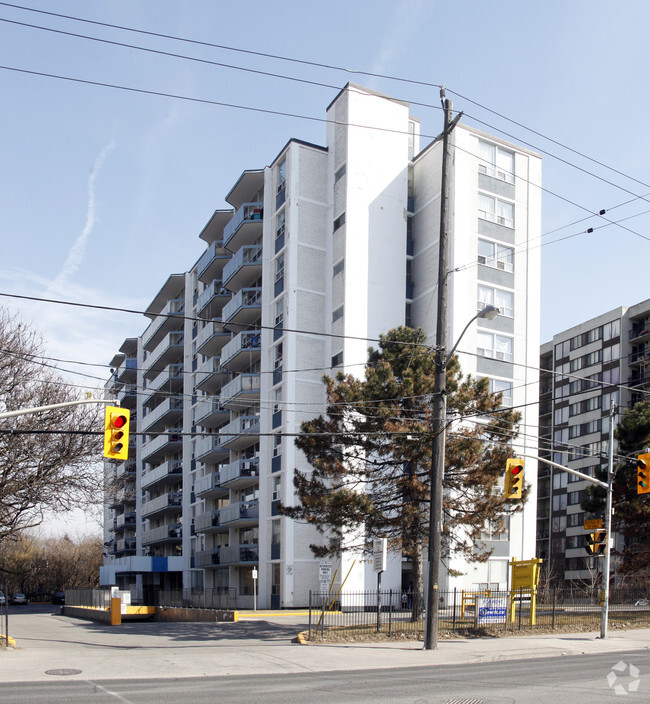 Building Photo - West Park Apartments