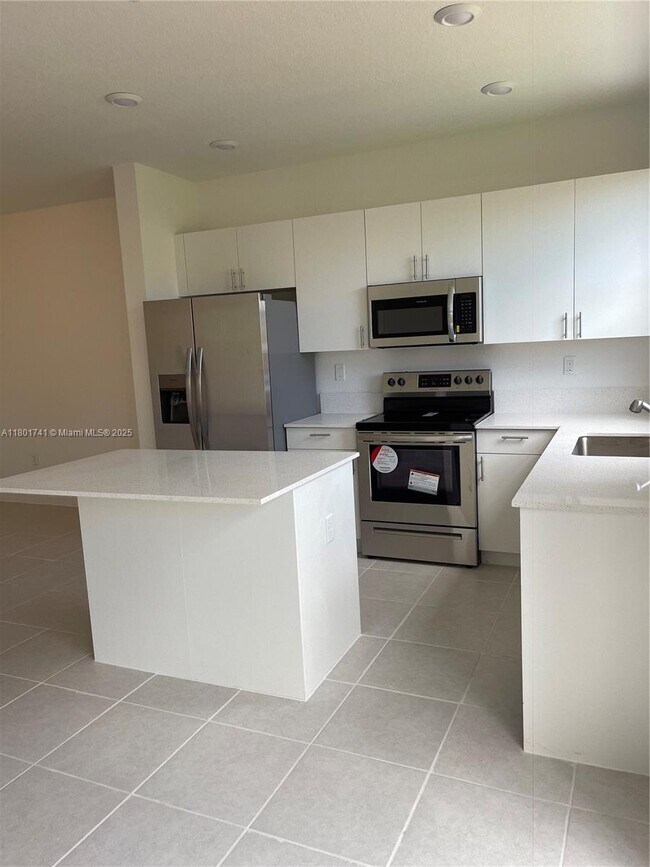 Foto del edificio - 28569 SW 132nd Ct