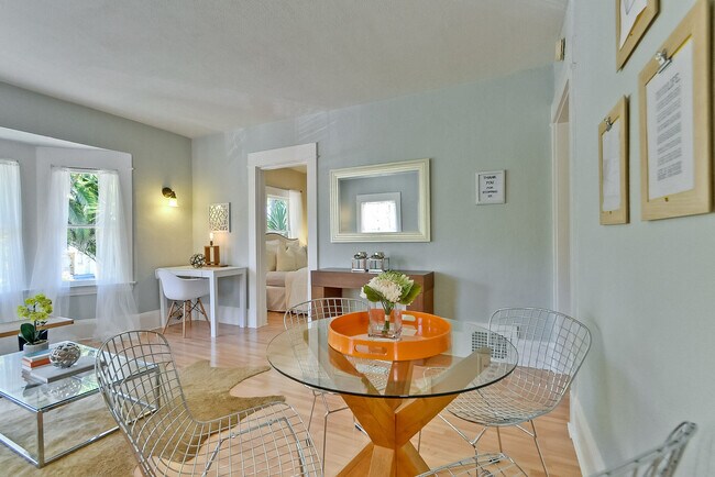 Building Photo - 2910 Hillegass Ave