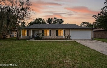 Building Photo - 4294 Tanglewilde Dr S