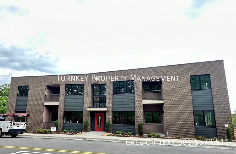 3223 Kavanaugh Blvd Unit 1A, Little Rock, AR 72205 Room for Rent in