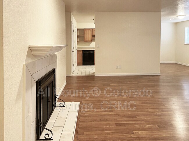 Building Photo - 6590 Delmonico Dr