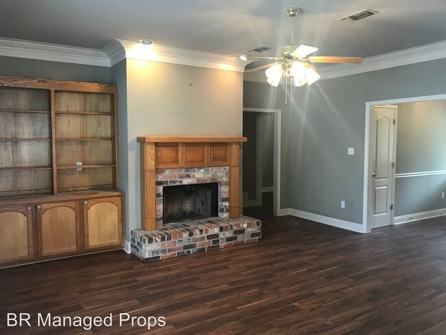 Building Photo - 3 br, 2 bath House - 18421 Red Oak Drive