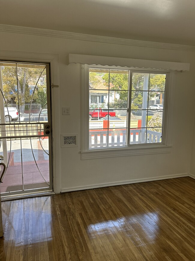 Building Photo - 3462 Arroyo Seco Ave