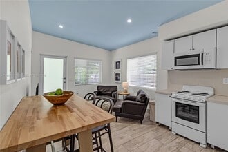 Building Photo - 3850 Charles Terrace