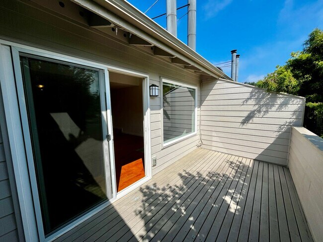 Foto del edificio - 243 Shepard Way NW