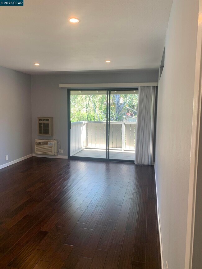 Foto del edificio - 1437 Marchbanks Dr
