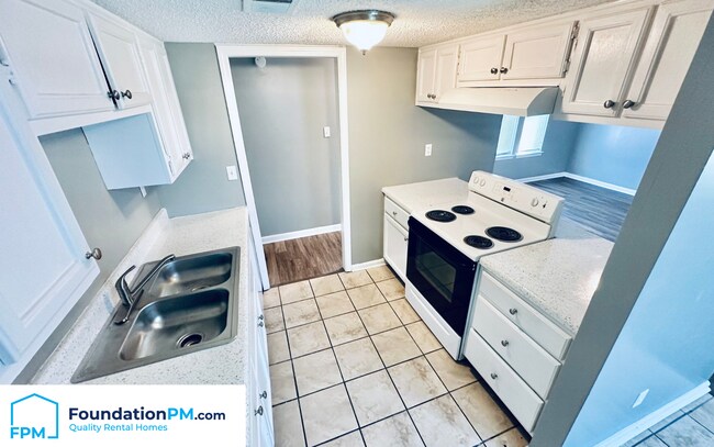 Foto del edificio - 961 Chesterton Dr