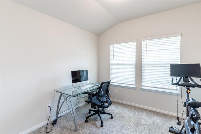 Building Photo - 17920 Fairbridge Ln