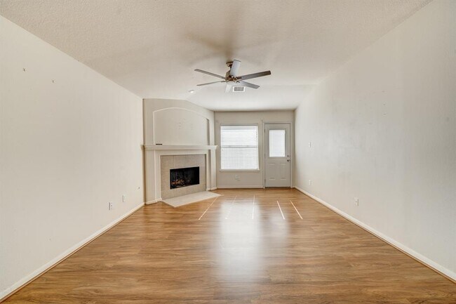 Building Photo - 23115 Postwood Oaks Dr