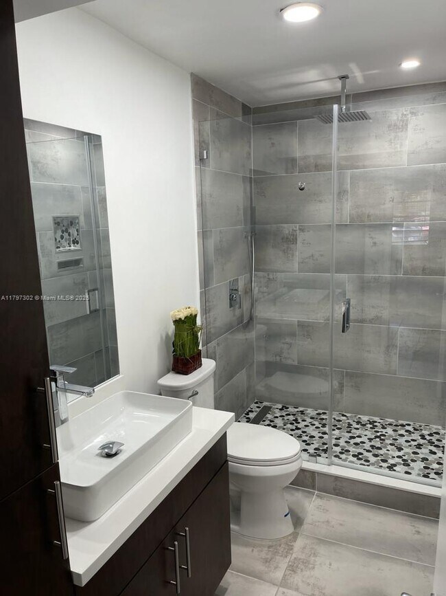 Foto del edificio - 9352 SW 77th Ave