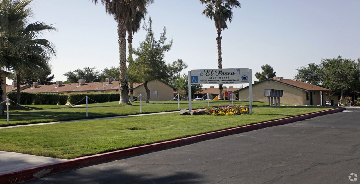 Primary Photo - El Paseo Apartments