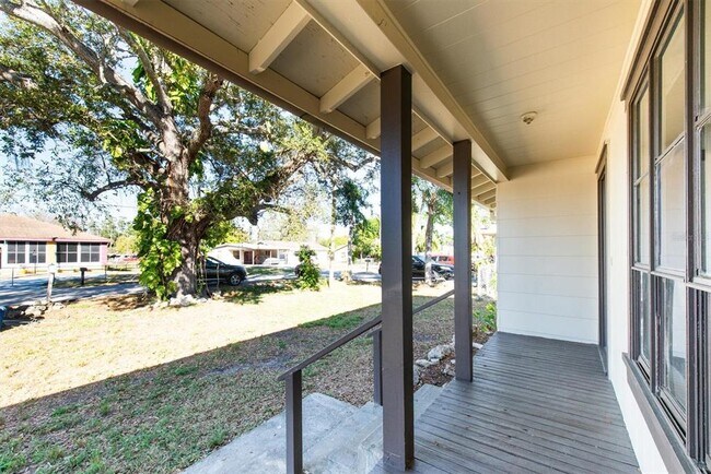 Foto del edificio - 1607 18th St E