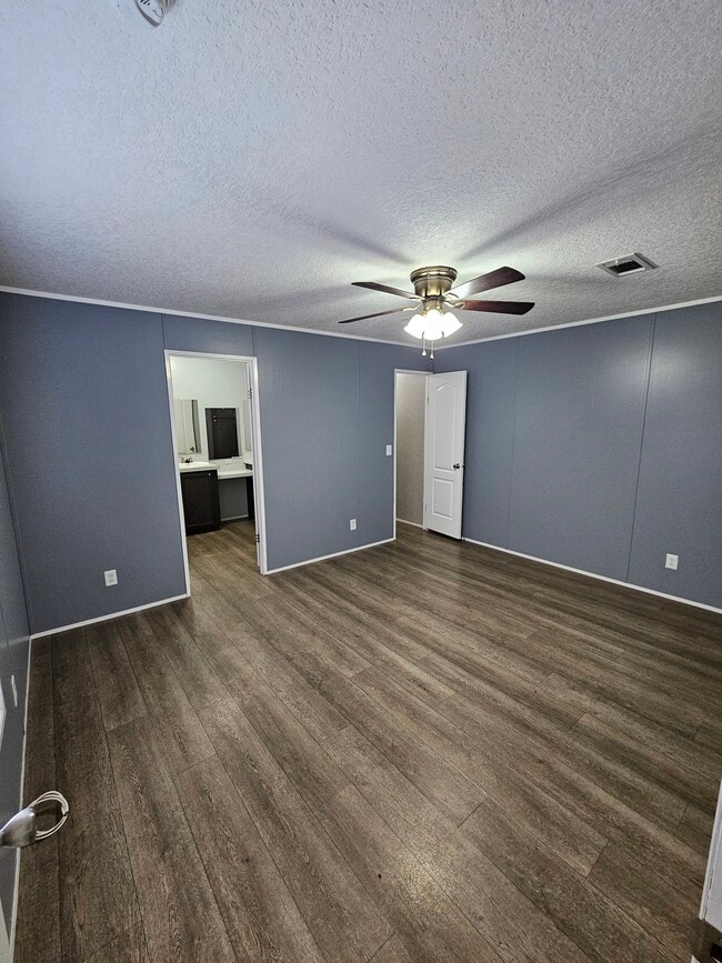 Building Photo - 2812 Edward Ave