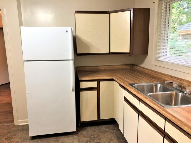 Foto del edificio - 5602 Shorewood Ln
