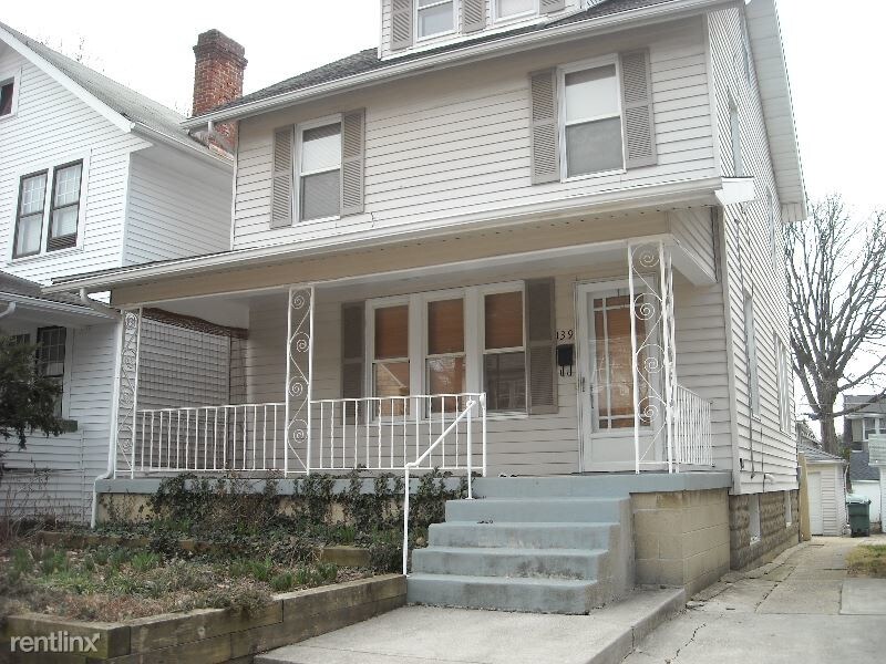 Primary Photo - 3 br, 1 bath House - 139 E. Lakeview Av.