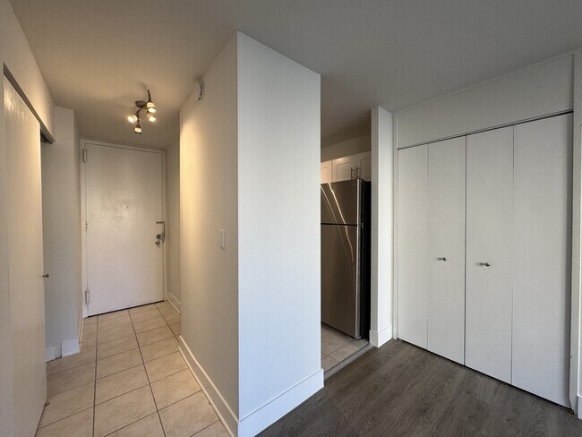Foto del edificio - 1349 N Dearborn St