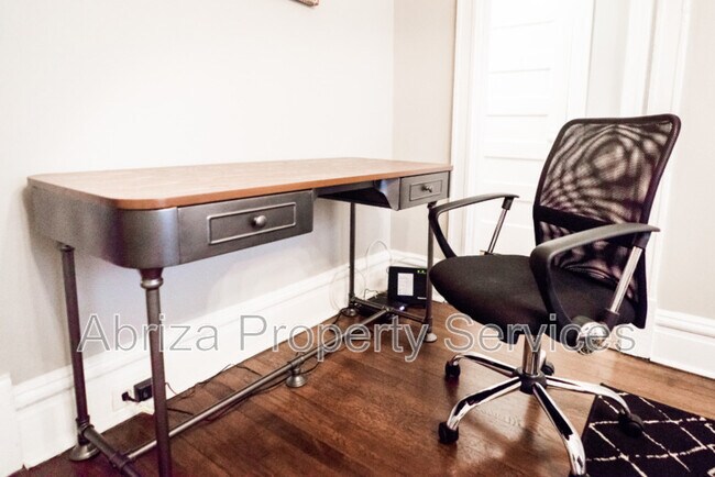 Foto del edificio - 1651 S Spring Ave