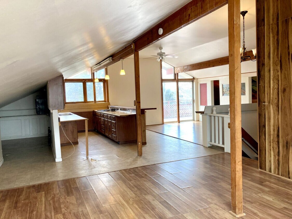 1716 Avenue A Unit B, Dodge City, KS 67801 Room for Rent in Dodge