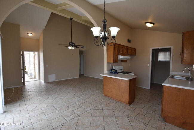 Building Photo - 11349 Lake Geneva Dr