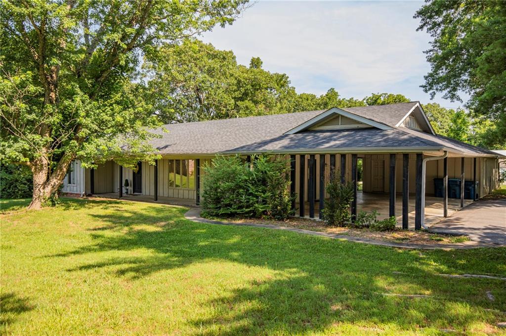 Foto principal - 107 NW Winfield Ln