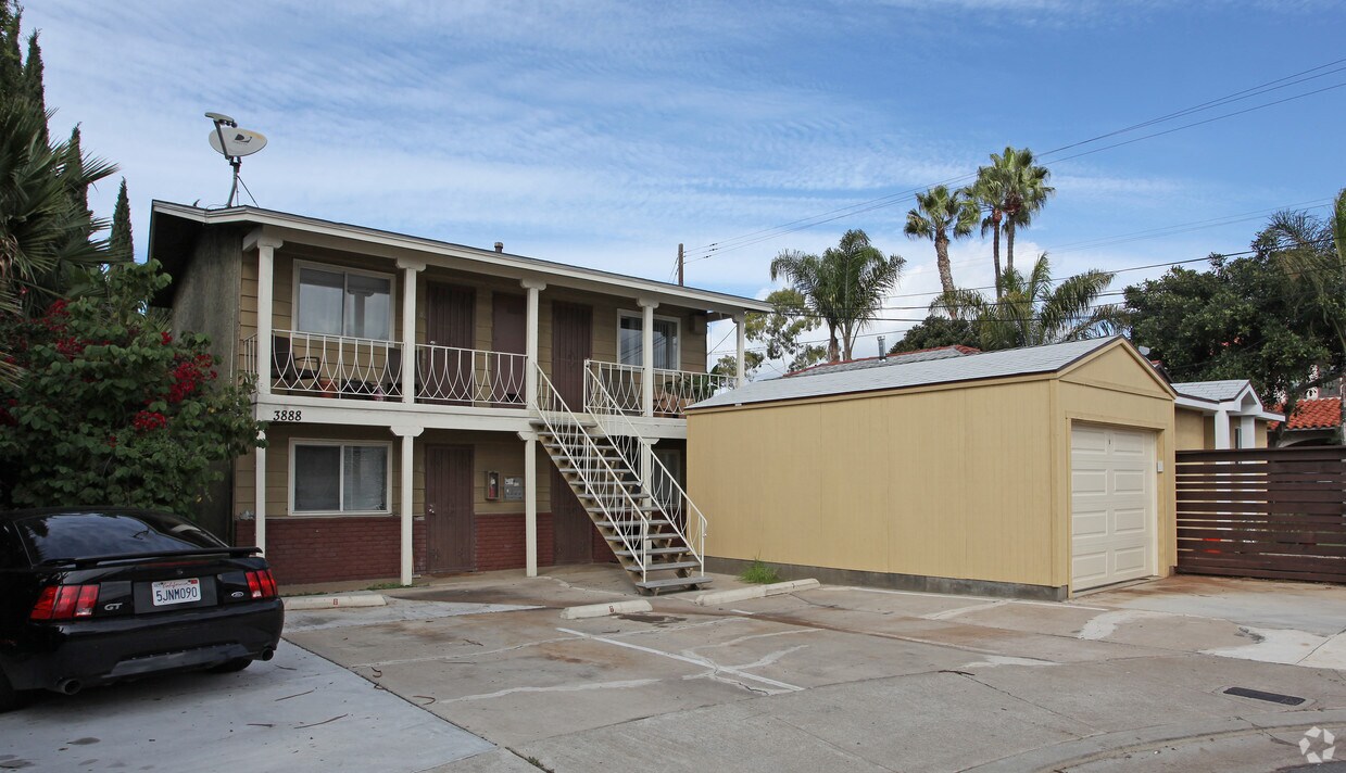 Primary Photo - 3888-3896 Harney St
