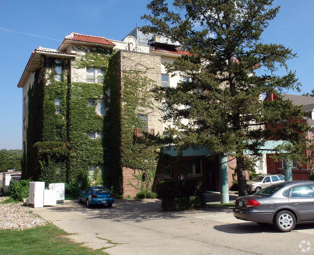 Foto del edificio - CORTEZ APTS.
