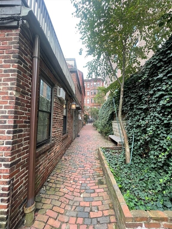 Foto del edificio - 36C Joy St