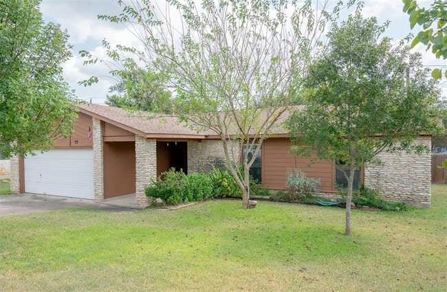 Building Photo - 6109 Sun Vista Dr