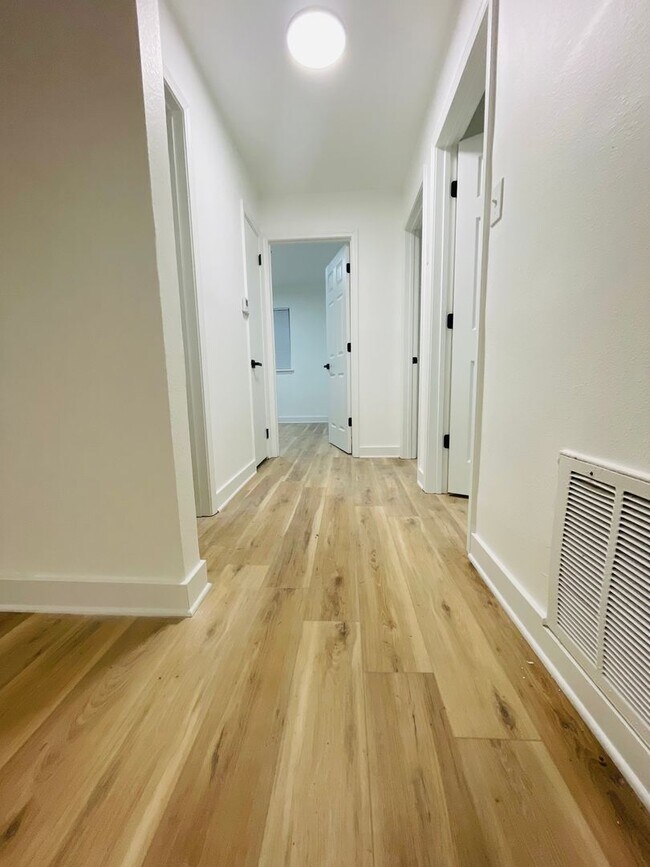 Foto del edificio - 3605 Pine Cone Dr
