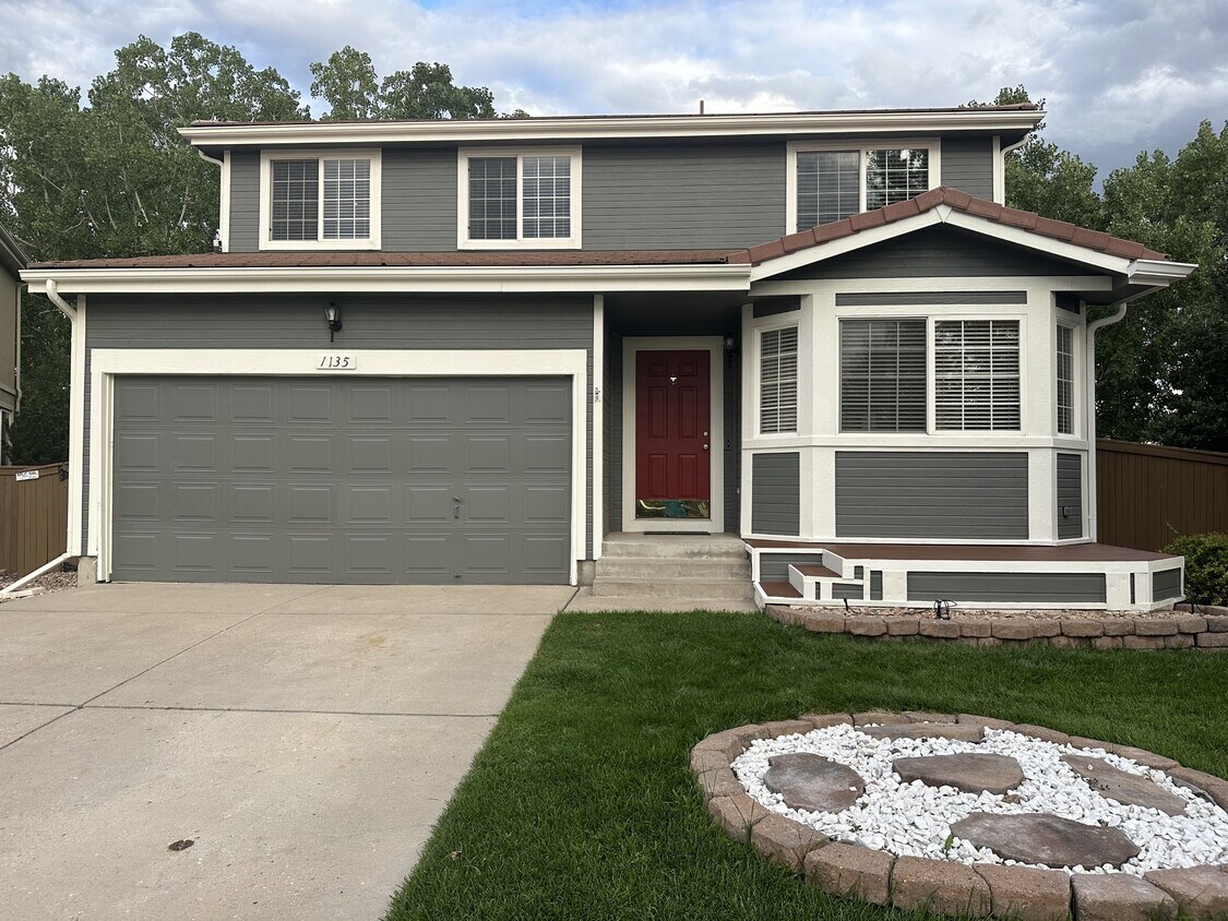 Primary Photo - 1135 W Briarhollow Way