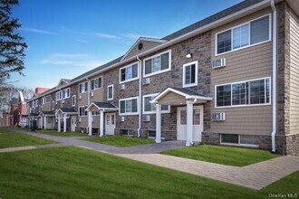 Building Photo - 625 Tulip Ave