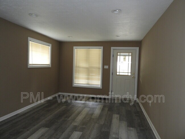 Building Photo - 2139 Sugar Grove Ave
