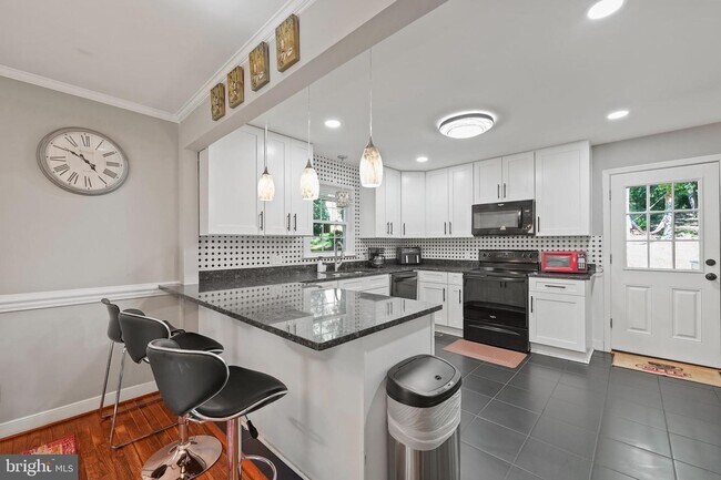 Foto del edificio - 1427 Candlewood St