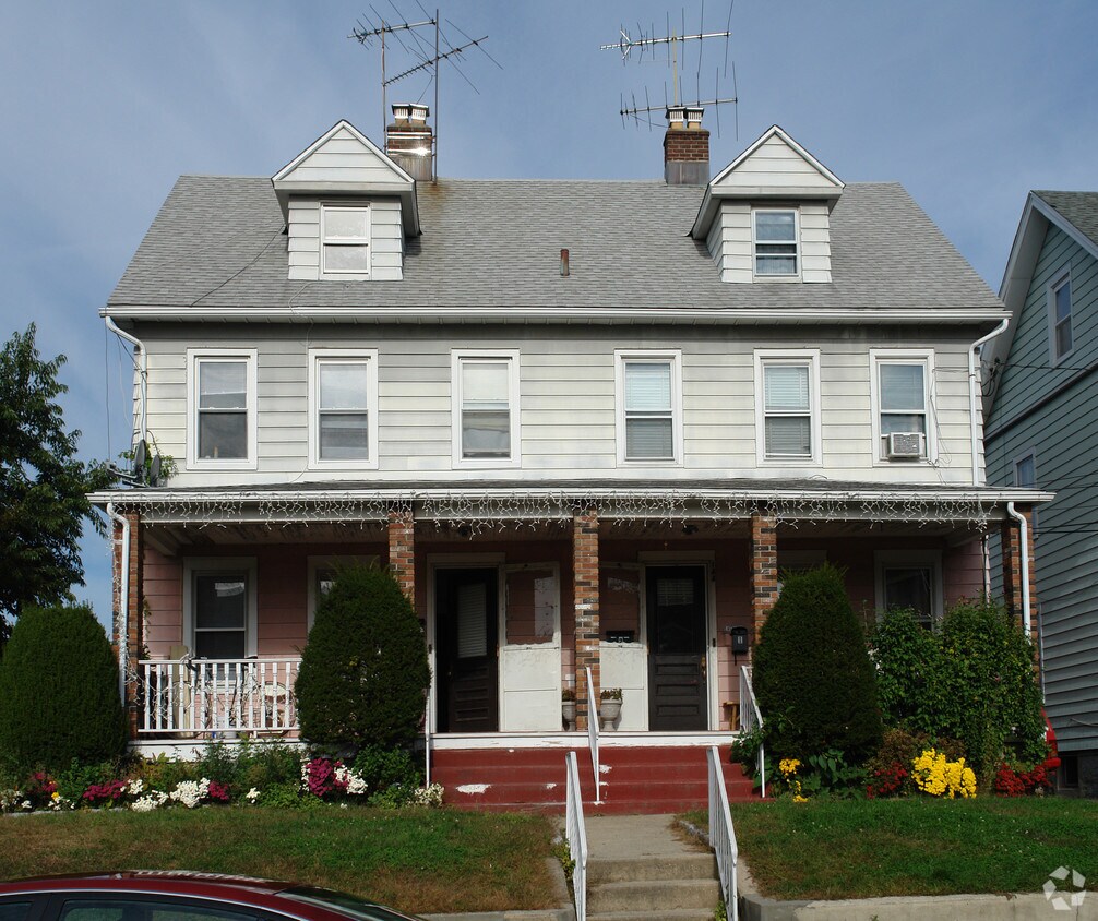 144 Smith St, Port Chester, NY 10573 Apartments in Port Chester, NY