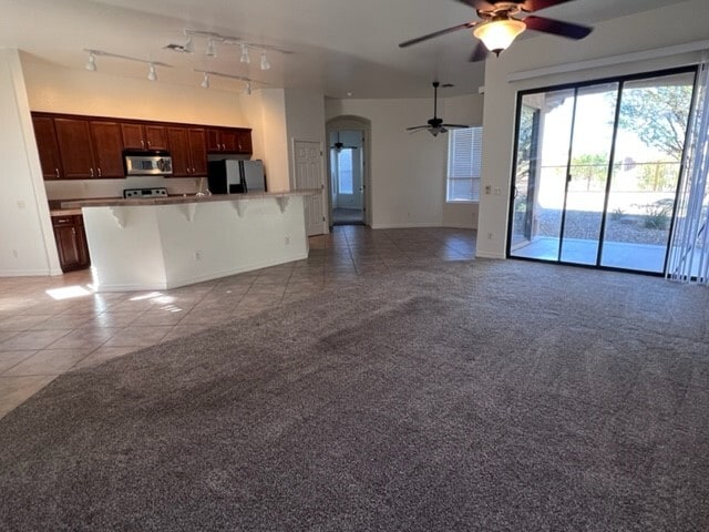 Building Photo - 2785 Esmerelda Dr