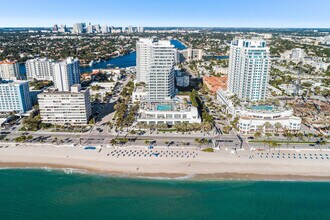 Building Photo - 3101 Bayshore Dr