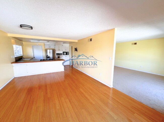 Foto del edificio - 1967 W 236th St