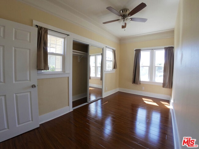 Foto del edificio - 2928 Walton Ave