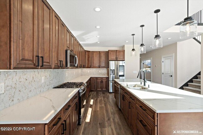 Building Photo - Stunning, brand new construction property with unparalleled views