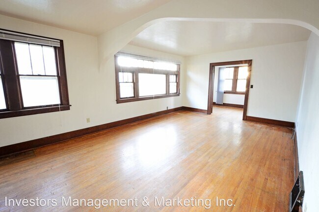 Building Photo - 3 br, 1 bath House - 913 3rd Street SE